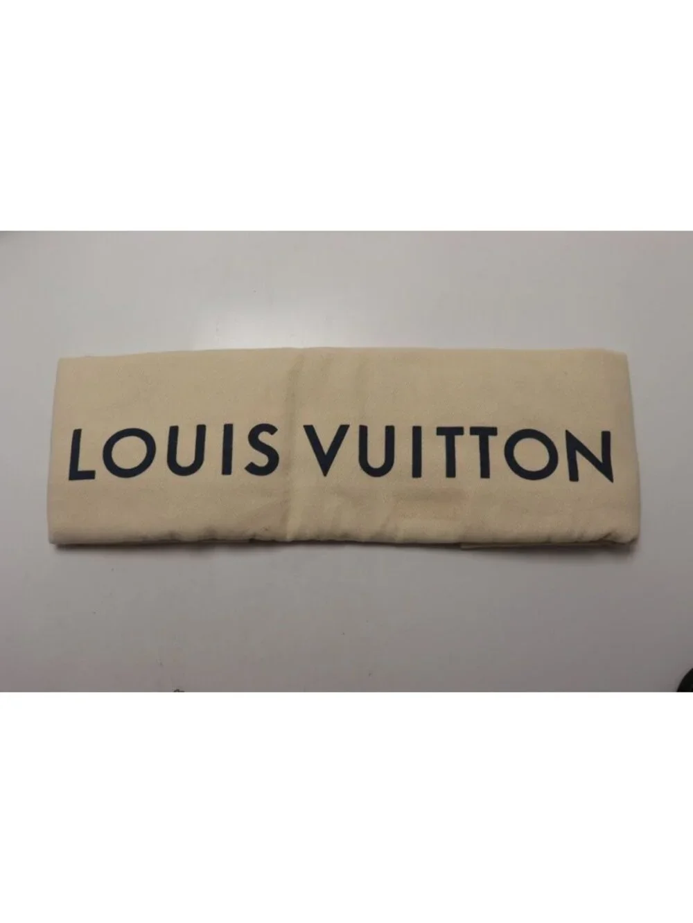 Louis Vuitton Monogram Savannah Messenger PM Chapman Brazza-'s Leather Shoulder